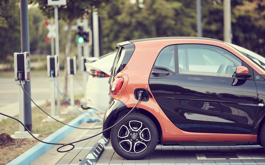  El 63% de los conductores de un coche eléctrico no dispone de una solución de recarga 