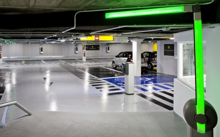  Abre en Madrid el primer aparcamiento público con capacidad para dotar a sus plazas de puntos de recarga de coches eléctricos 