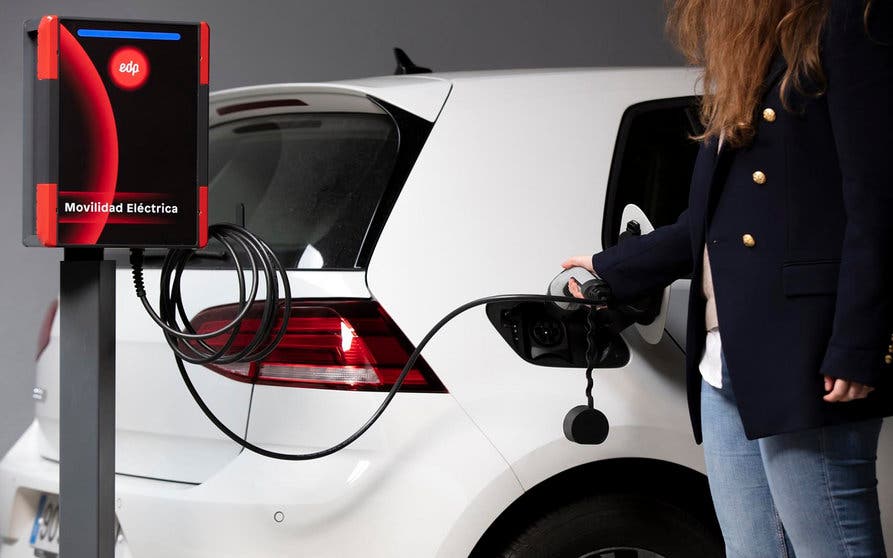  EDP lanza MiVe, un servicio de suscripción para ayudar a los conductores de coches eléctricos. 
