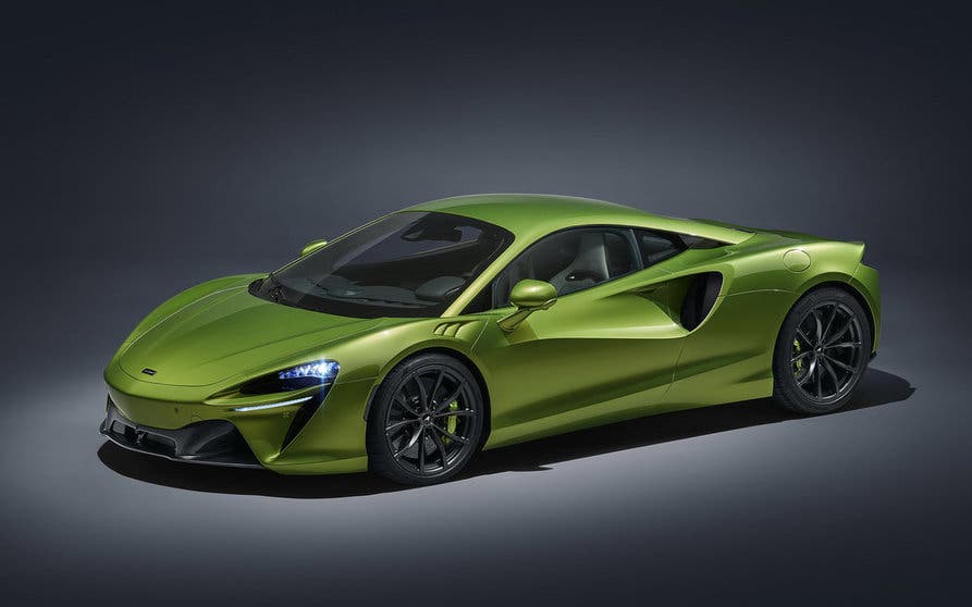  El McLaren Artura sufre un nuevo retraso en su producción. 