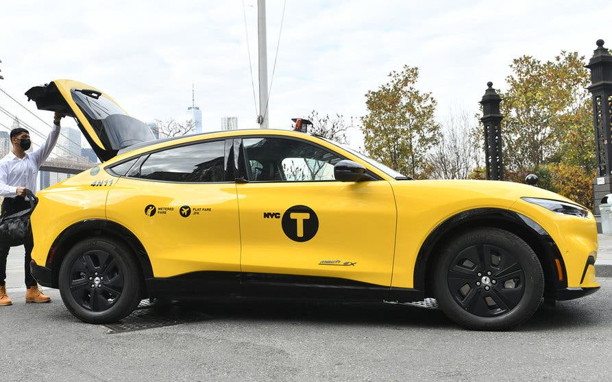  La ciudad de Nueva York tiene un nuevo taxi eléctrico: el Ford Mustang Mach-E 