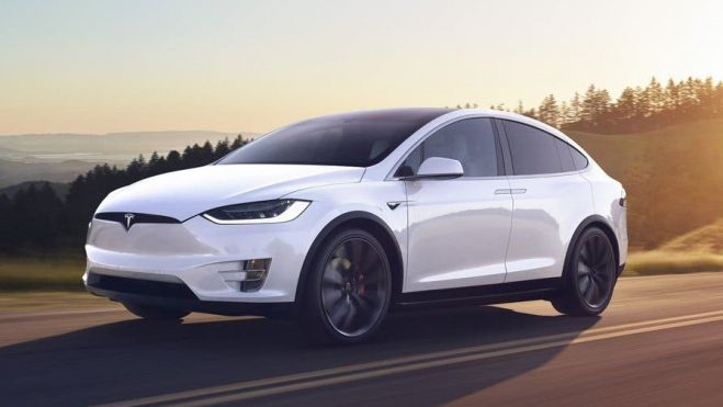  Tesla Model X 