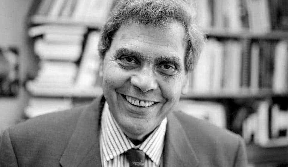  Neil Postman (1931 - 2003) fue un sociólogo y crítico cultural estadounidense. Fue discípulo de Marshall McLuhan, director del Departamento de Cultura y Comunicación de la Universidad de Nueva York, y profesor de Ecología de los medios. 