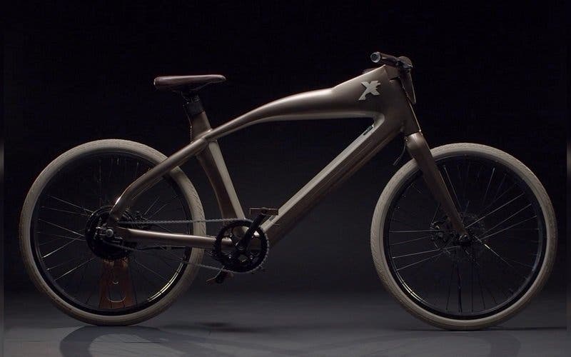  X One: una bici eléctrica con 75 km de autonomía, reconocimiento facial y un diseño futurista 