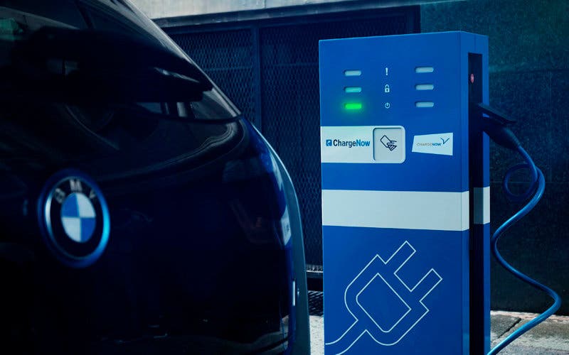  CATL y Samsung suministrarán las baterías de los coches eléctricos de BMW hasta 2031. 
