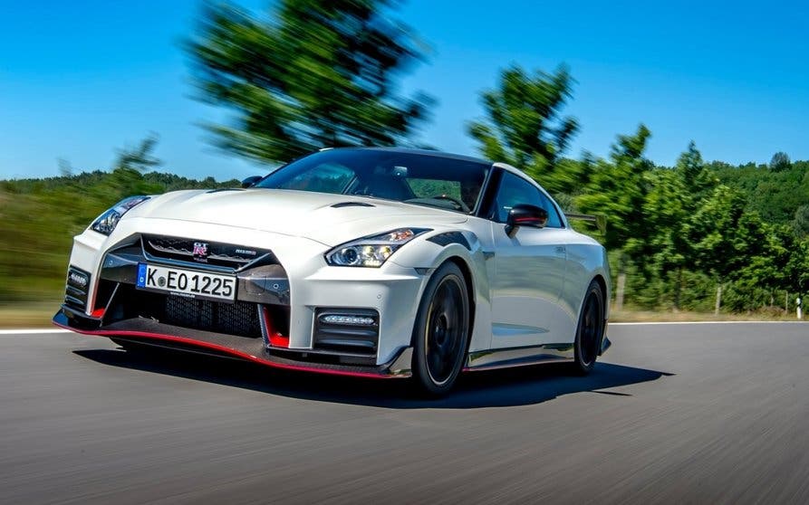  Nissan estudia electrificar el próximo GT-R para hacerlo aún más rápido