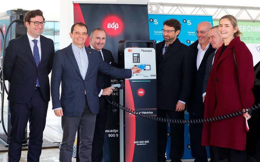  Foto de presentación del dispositivo de recarga. 