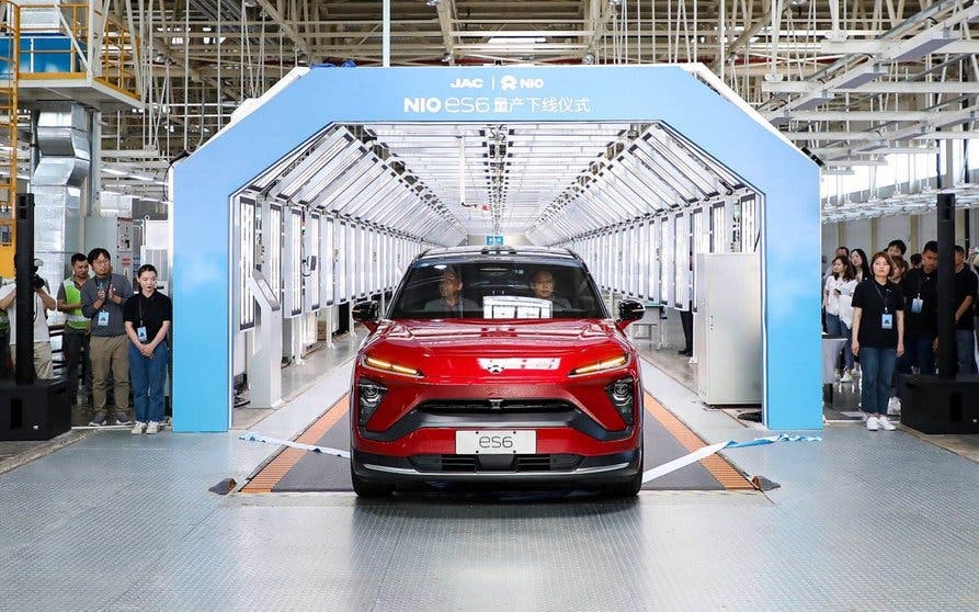  NIO "patina" y da marcha atrás: niega que vaya a fabricar coches eléctricos en Europa 