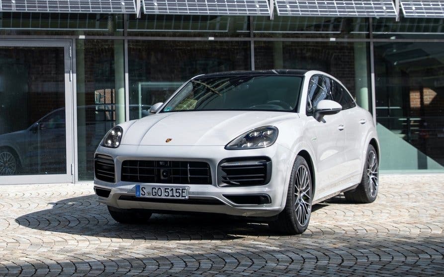  Porsche Cayenne Turbo S E-Hybrid Coupé 