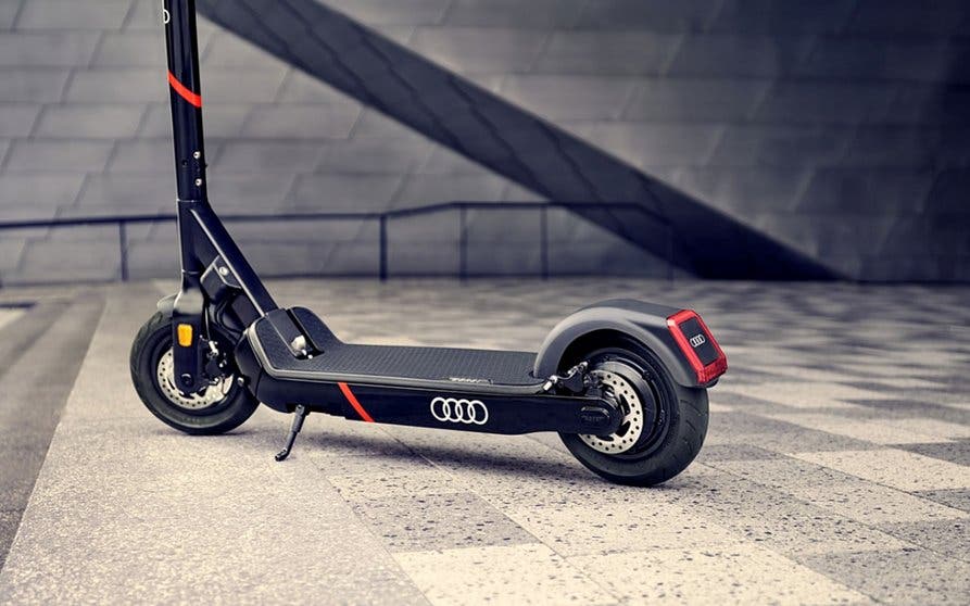 El nuevo patinete eléctrico de Audi tiene mucha autonomía y un precio de  cuatro cifras