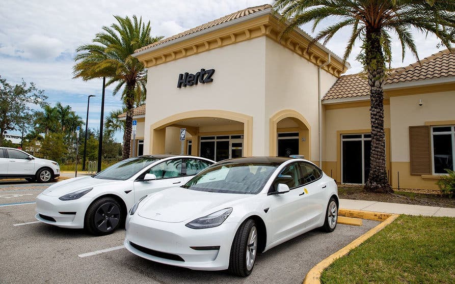  Las empresas de alquiler dotan a los usuarios de la posibilidad de probar los coches eléctricos durante varios días 