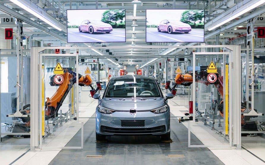  Volkswagen va a alterar la estrategia eléctrica ante la falta de tiempo 