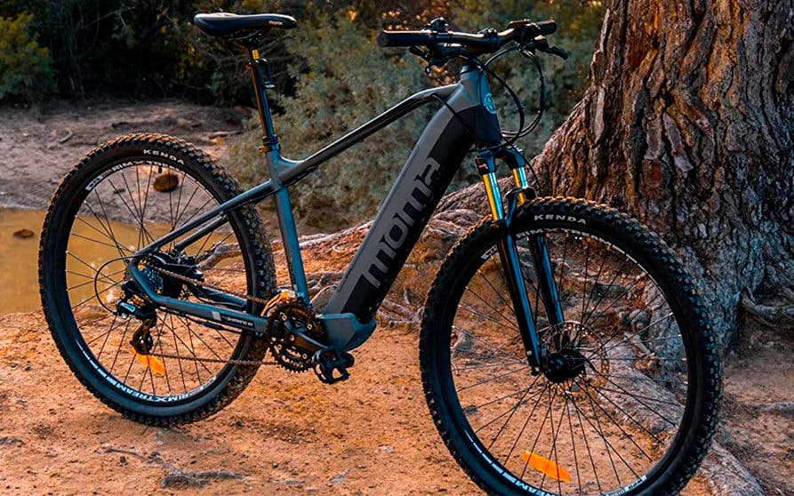  La bicicleta eléctrica Moma Bikes E-mtb 27,5" se encuentra actualmente a su precio más bajo del año en Amazon. 