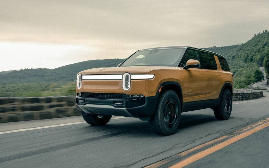  Rivian retrasa la llegada de sus todoterreno eléctricos a Europa 