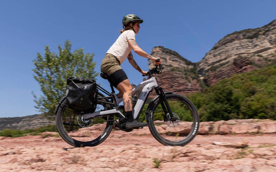  La combinación de un diseño moderno y una gran durabilidad hacen que la nueva Stormguard E+ sea calificada por Giant como el SUV de lujo del mundo de las bicicletas eléctricas. 