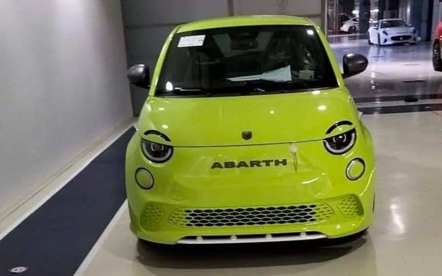  Abarth 500 eléctrico filtrado. 