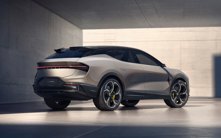  Lotus ha revolucionado su historia lanzando su primer SUV eléctrico, el Lotus Eletre 