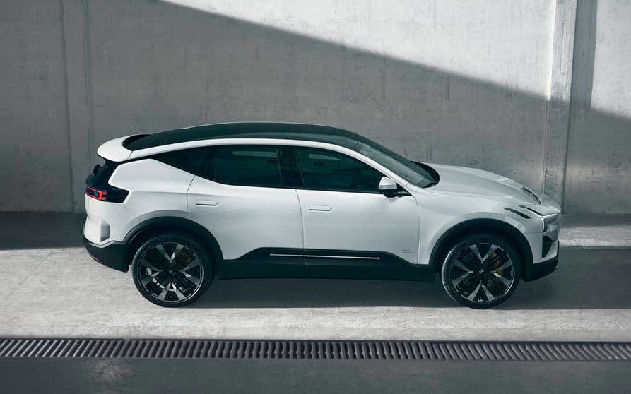  El Polestar 3 marca el lenguaje de diseño de la marca para los próximos años porque, al contrario que el 1 y el 2 nació de una hoja en blanco sin las ataduras de Volvo. 