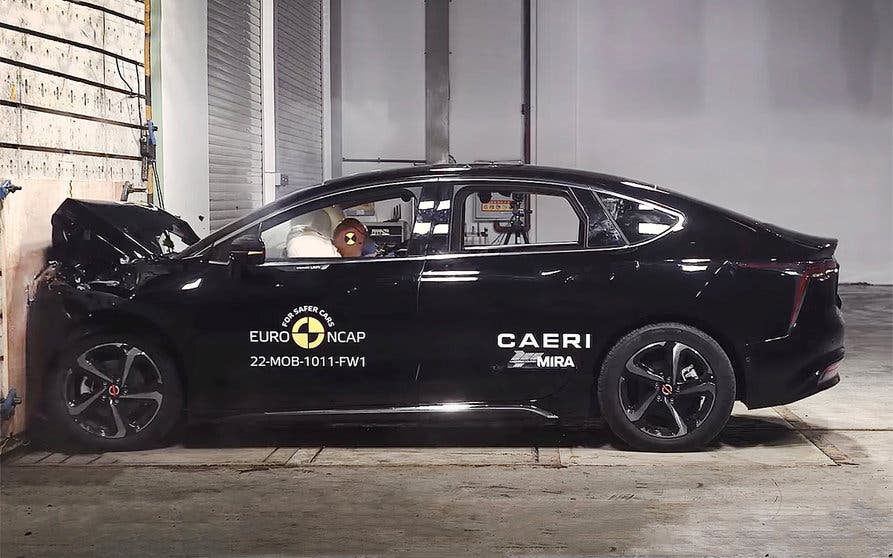  El Mobilize Limo supera su primer test de Euro NCAP con un resultado de cuatro estrellas 
