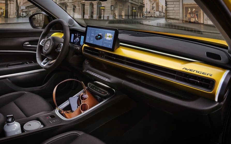  Interior del Jeep Avenger. 