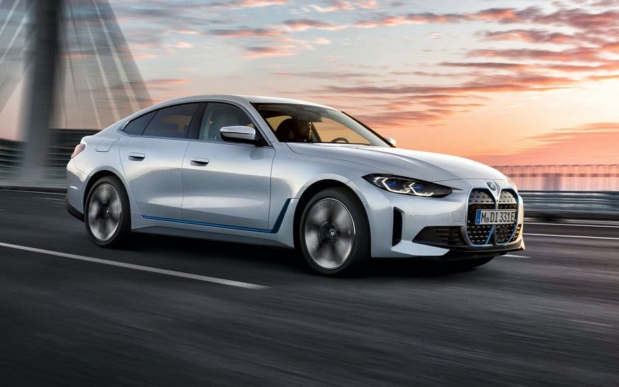  La versión mecánica más básica del BMW i4 eléctrico ya tiene precio en España. 