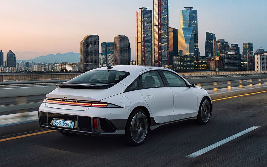  Los futuros coches eléctricos de Hyundai harán uso de un sistema de limpieza y desinfección del maletero 