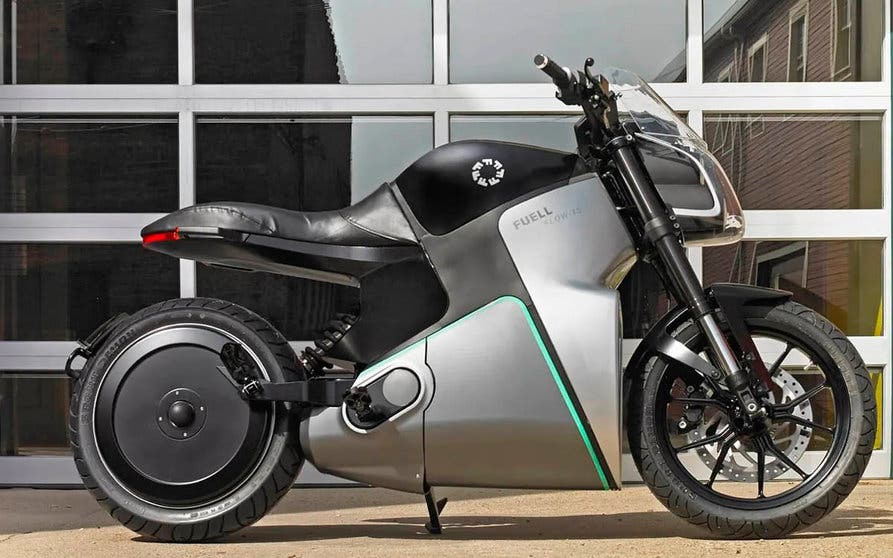  La motocicleta eléctrica Flow Fuell todavía no está lista para la producción, pero ya se admiten reservas que permitan iniciar la campaña de financiación y el plan de producción. 
