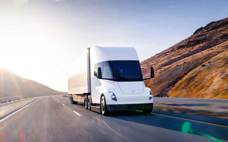  El Tesla Semi alcanzará su producción objetiva en 2024 