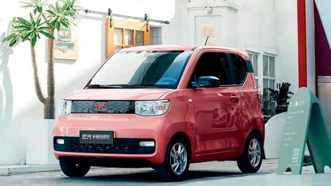 El Wuling Hongguang Mini EV no ofrece ningún lujo, ni es el coche más bonito del mundo, pero nadie quita el liderazgo de las ventas.