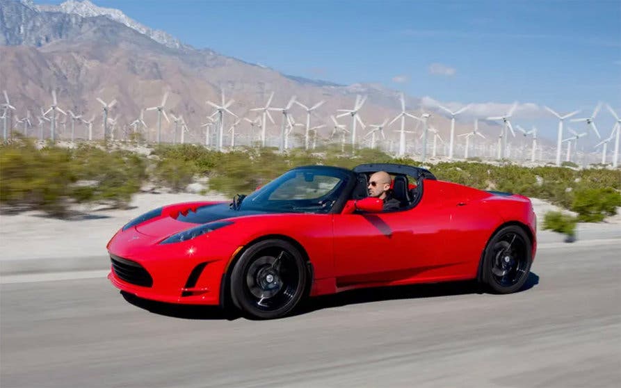 El Tesla Roadster de primera generación alcanza hoy precios realmente elevados en el mercado de segunda mano.