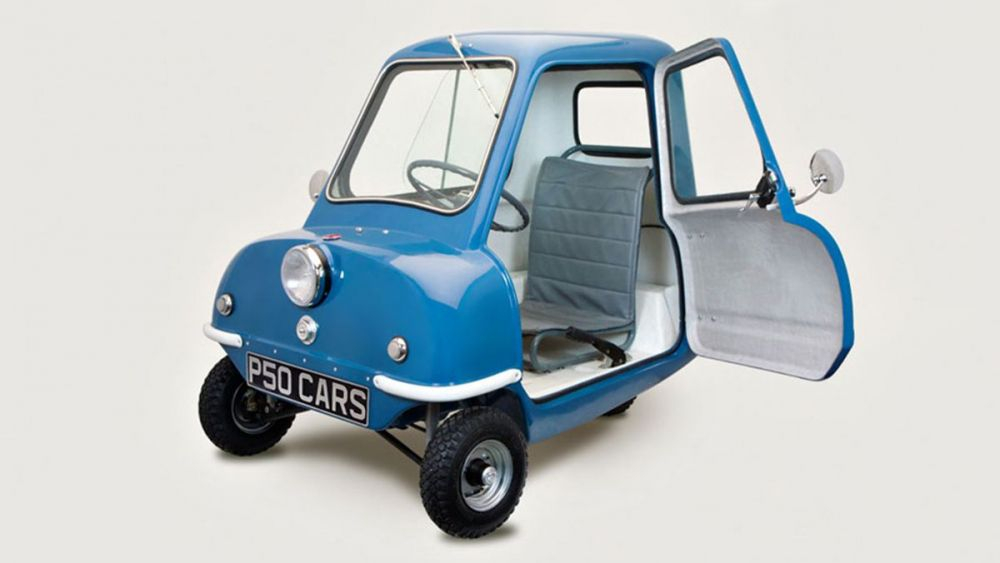 FOTO 1 Los responsables de la empresa estiman el tiempo de montaje en 50 horas FOTO 1 Los responsables de la empresa estiman el tiempo de montaje en 50 horas