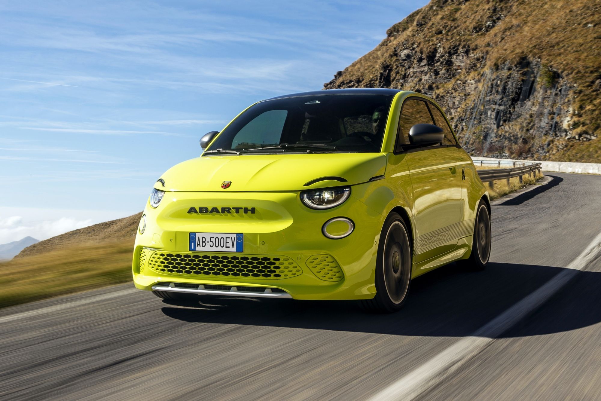 El Abarth 500e es el primer eléctrico de la marca italiana.