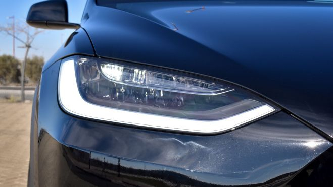 tesla model x plaid faros