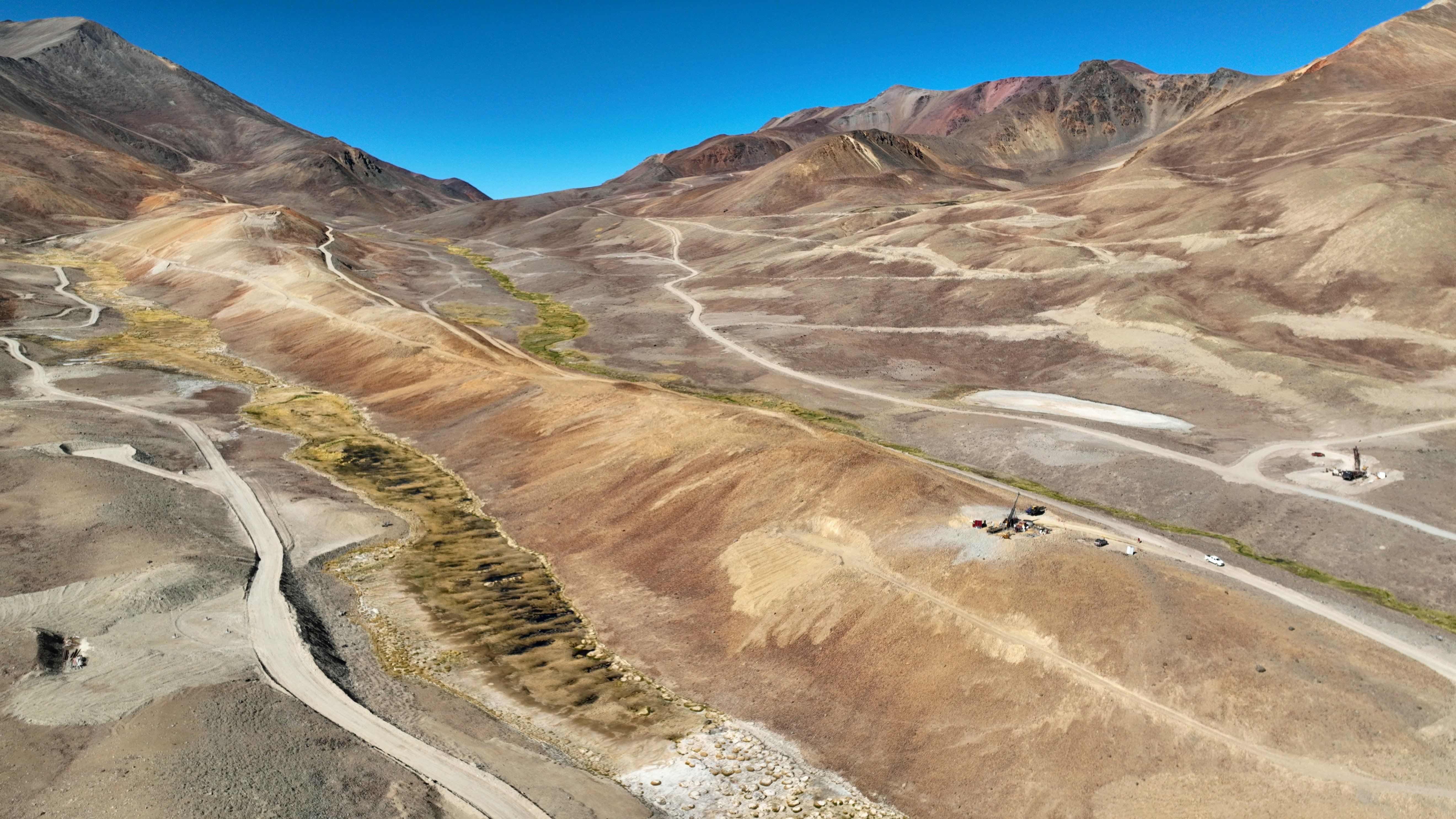 La mina de Los Azules en Argentina prevé alcanzar las 100.000 toneladas de producción de cobre catódico a partir de 2027.