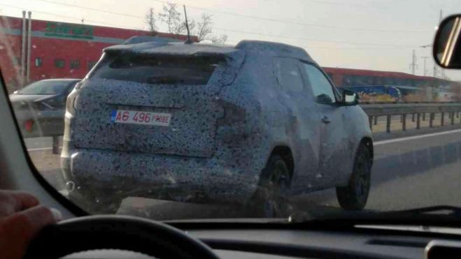 Nuevo Dacia Duster durante su periodo de pruebas (imagen publicada en CocheSpias)