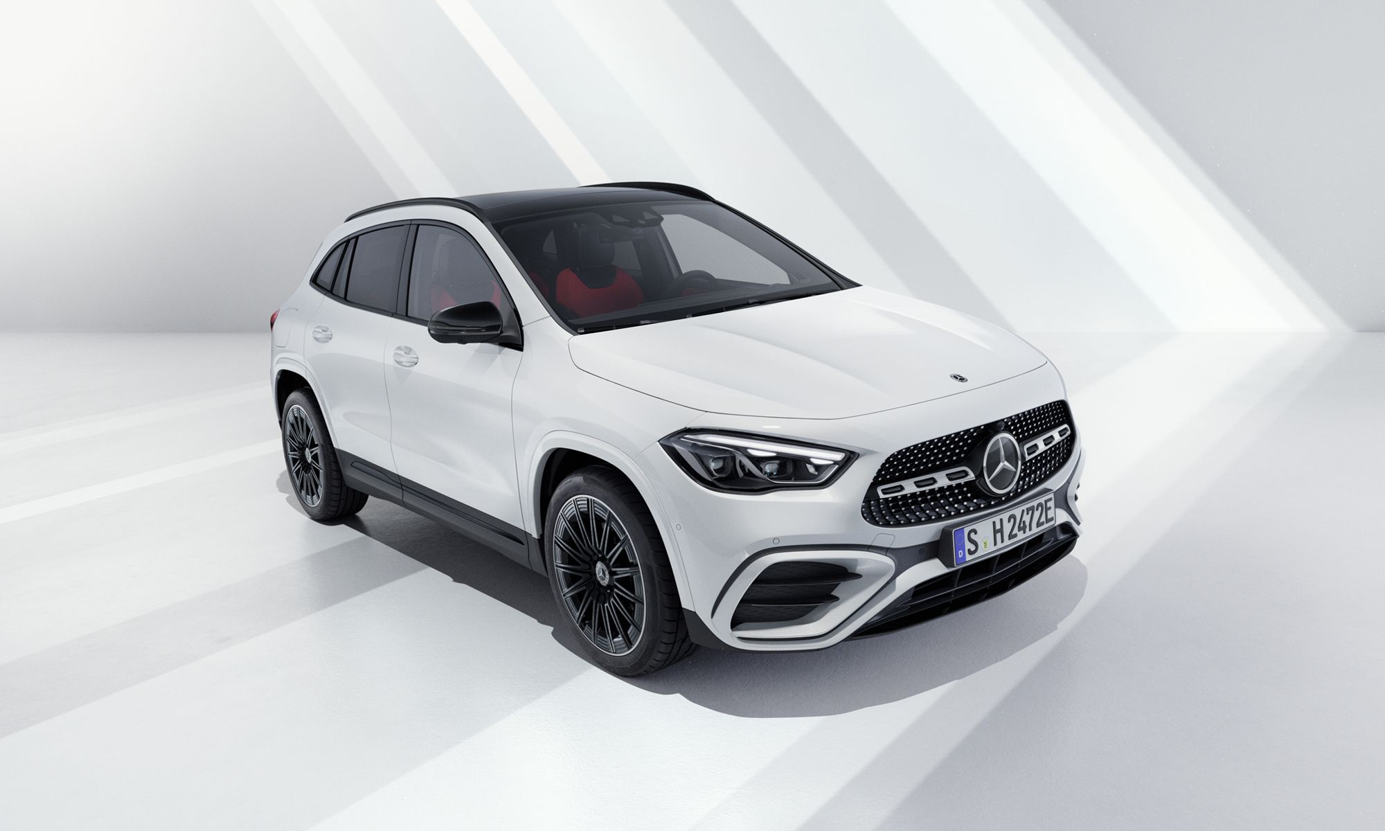 El Mercedes GLA se hace más eficiente gracias a nuevas incorporaciones electrificadas.