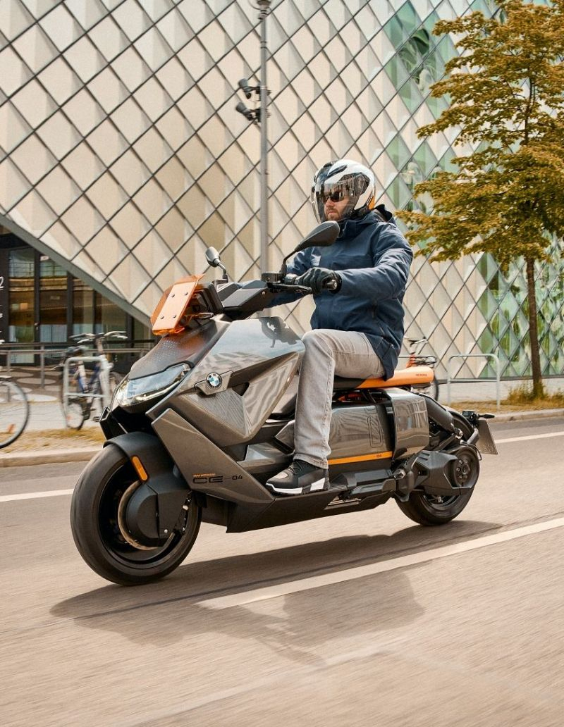 El BMW CE 04 es el segundo scooter eléctrico de la marca.