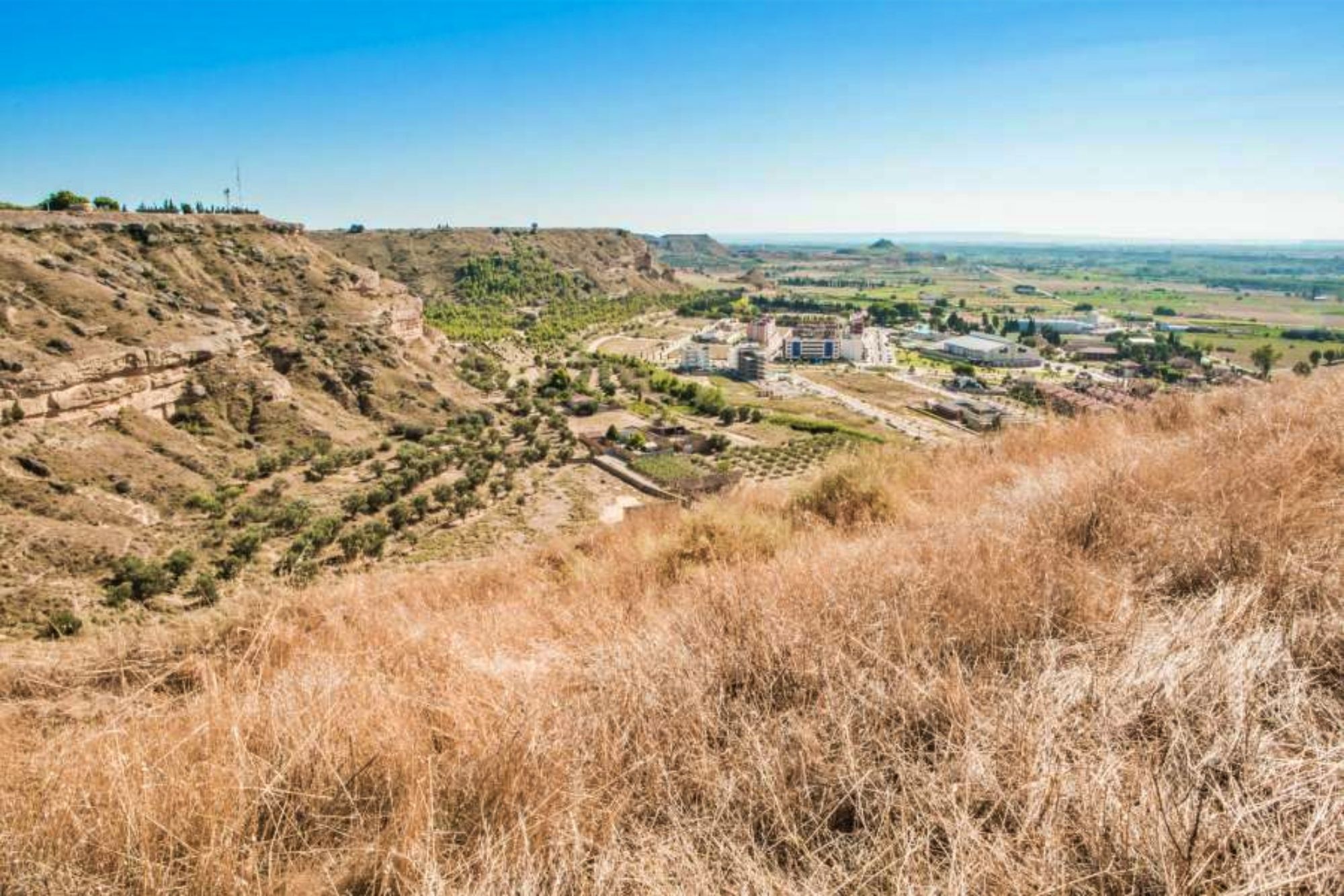 En la imagen, Monzón, una localidad cercana al yacimiento (fotografía de Turismo de Aragón). En la imagen, Monzón, una localidad cercana al yacimiento (fotografía de Turismo de Aragón).