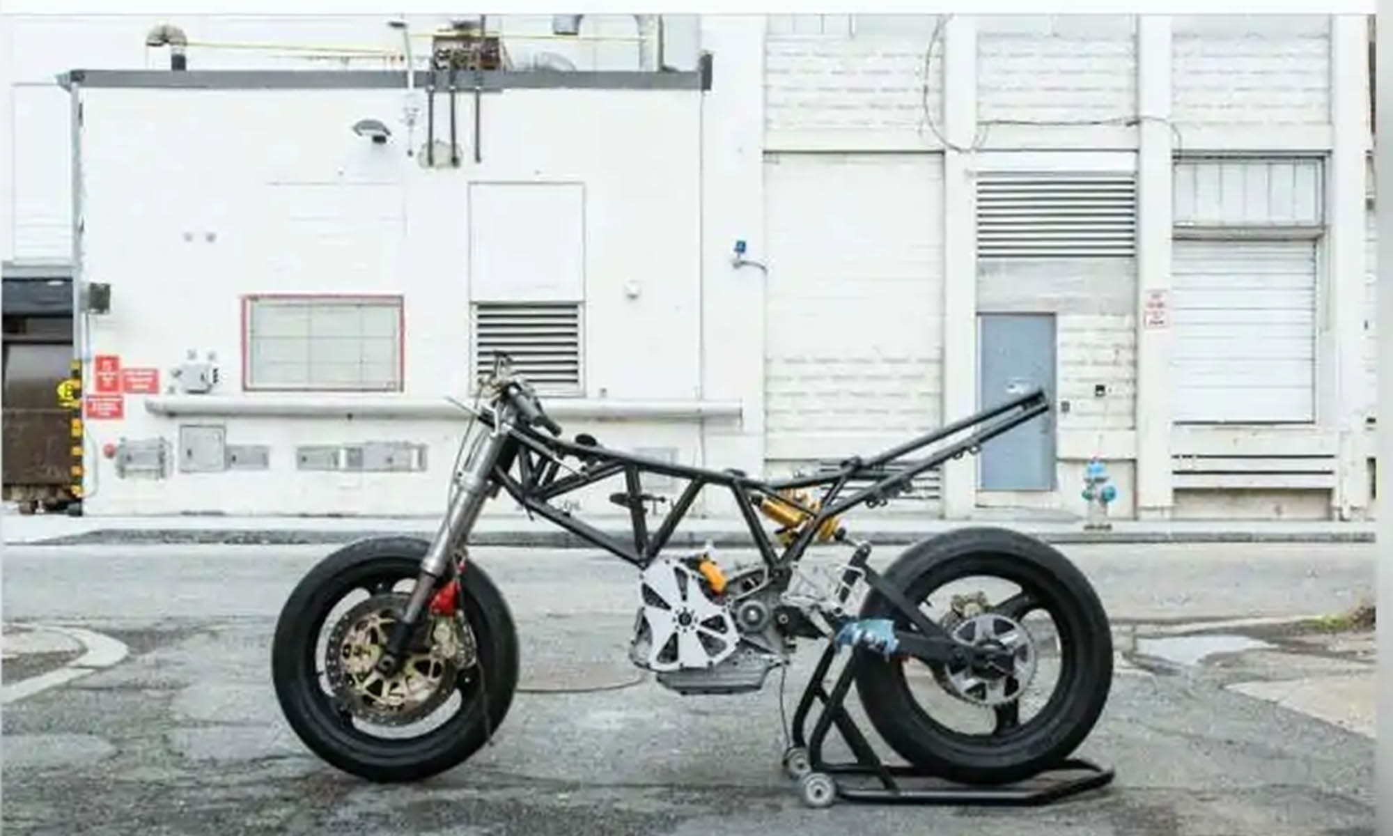 El proyecto de motocicleta del MIT utilizará un módulo de hidrógeno de Doosan Mobility Innovation ya desarrollado para otras aplicaciones. 
