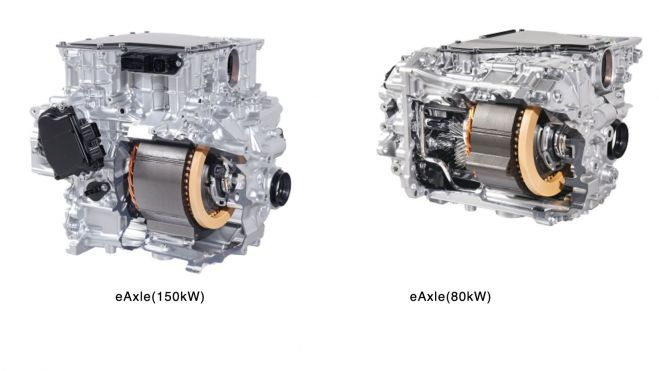 Motor de la versión de tracción delantera (izquierda) y de la de tracción total (derecha).