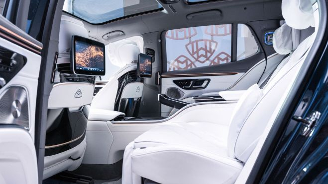 Mercedes Maybach EQS 680 SUV Interior