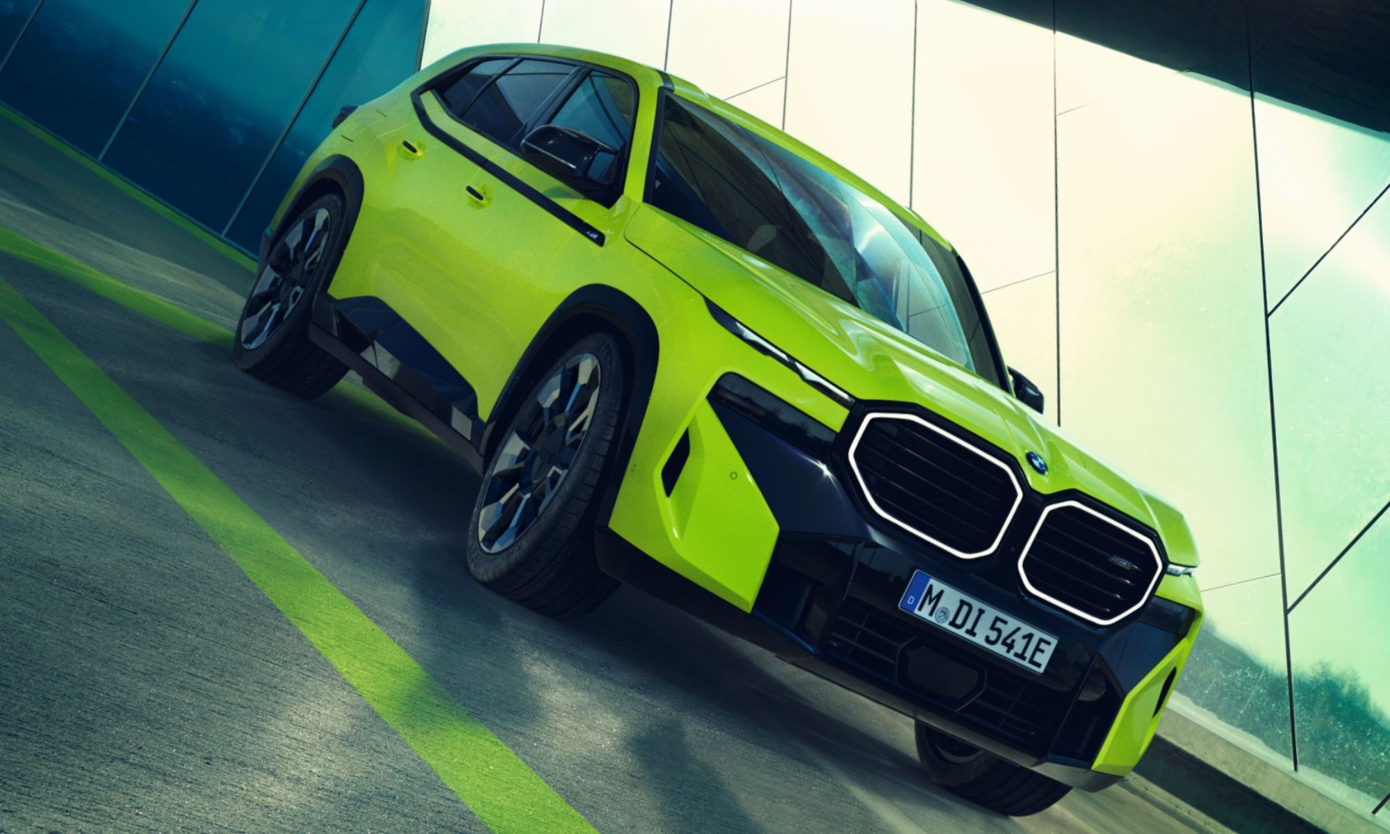 El nuevo BMW desarrolla 475 caballos de potencia y 700 Nm de par motor.