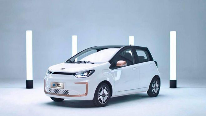 coches electricos chinos baratos europa al reves interior2 coches electricos chinos baratos europa al reves interior2