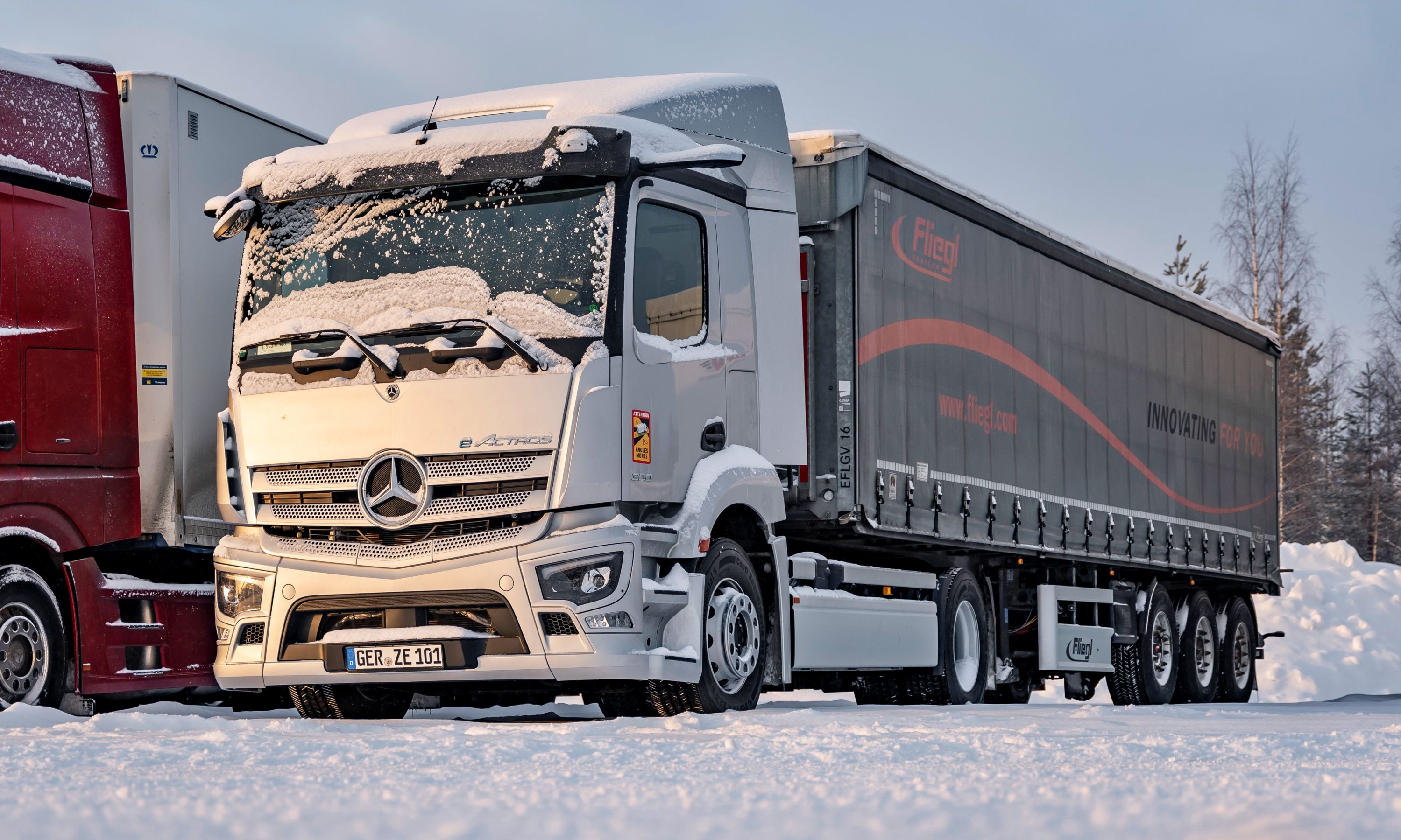 El Mercedes Benz eActros 300 es la segunda versión del Actros eléctrico.