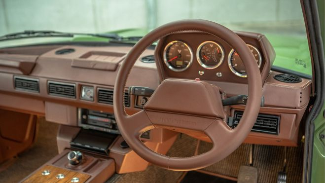 Range Rover electrico Inverted RR1 interior