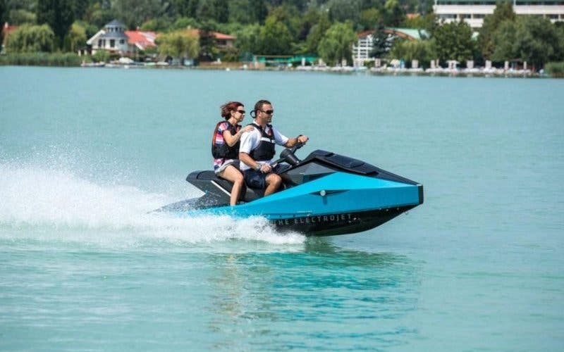 Jet-ski électrique - NARKE - Narke - assis / trois places / 90 cv