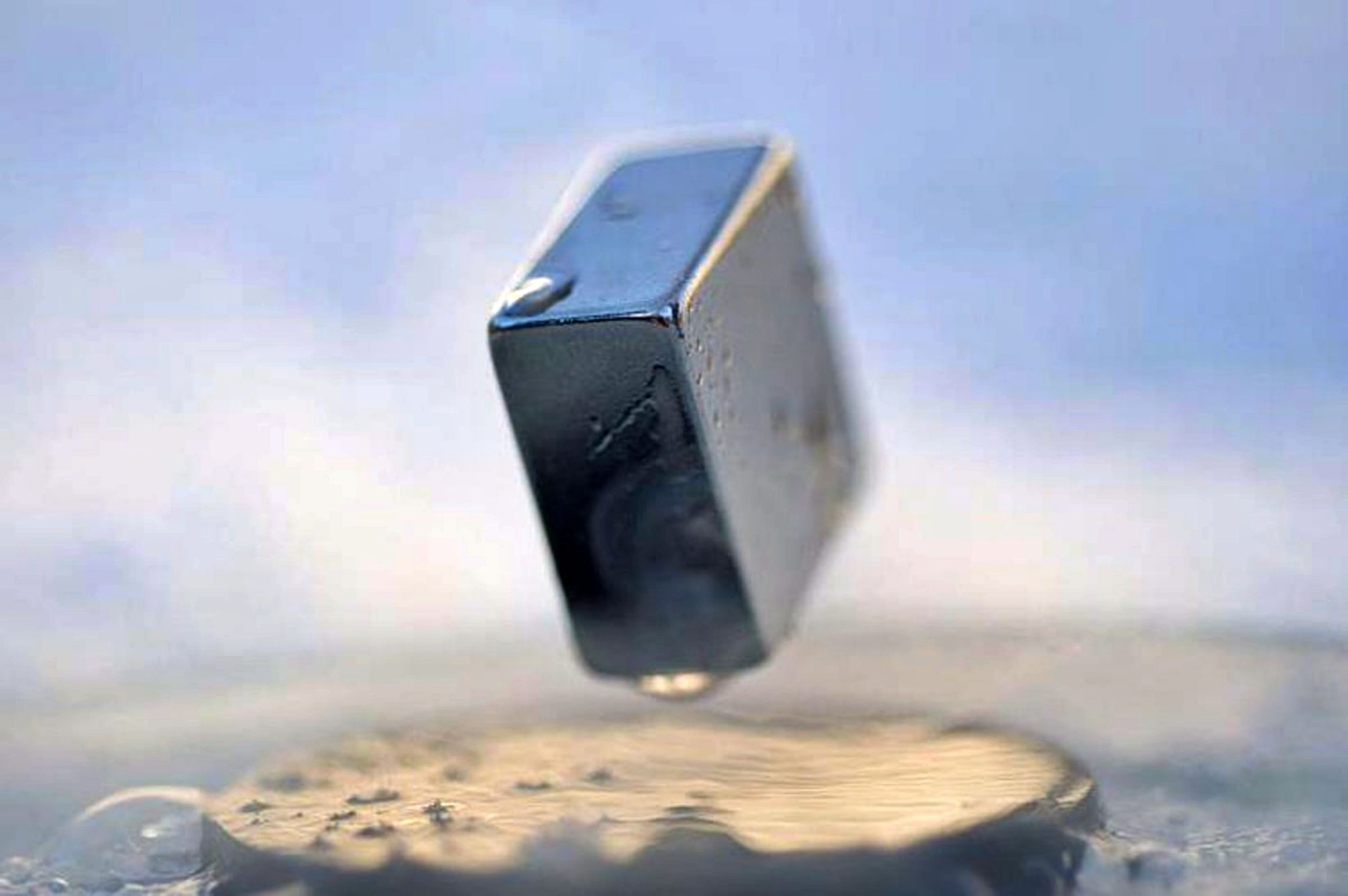Han creado un nuevo tipo de superconductor en tan sólo tres meses./Imagen: Wikimedia