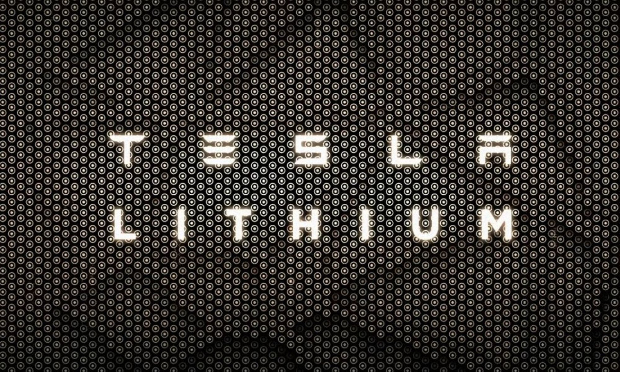 Tesla comienza la producción de su planta de procesado de litio.