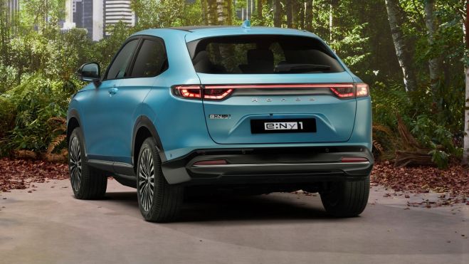 La zaga sigue mostrando el diseño musculoso del B SUV de Honda