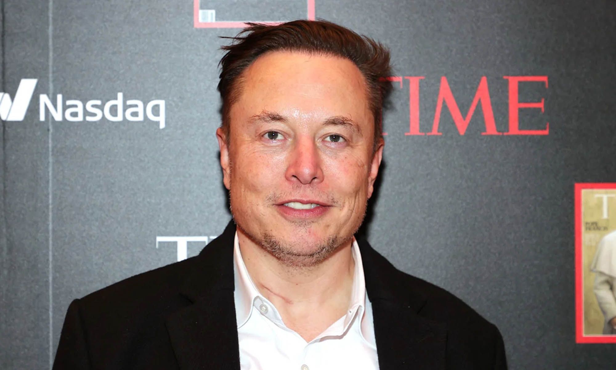 Elon Musk ha cambiado de idea y modificará una de sus estrategias más antiguas.